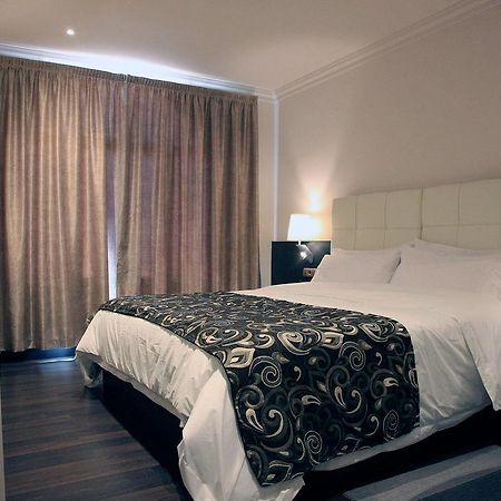 Avent Verahotel Luaran gambar