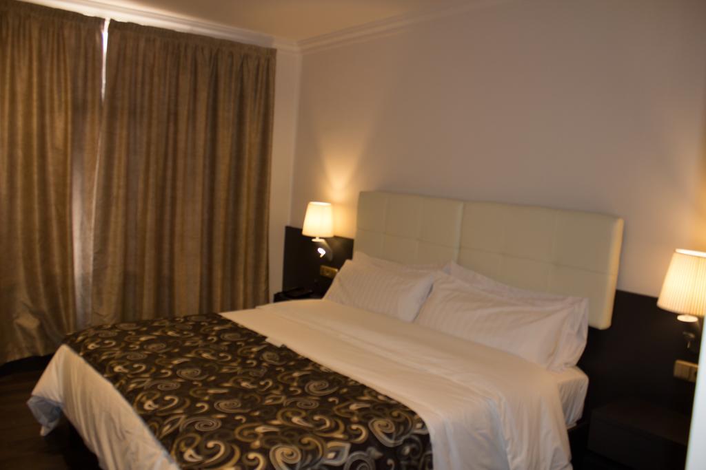 Avent Verahotel Luaran gambar