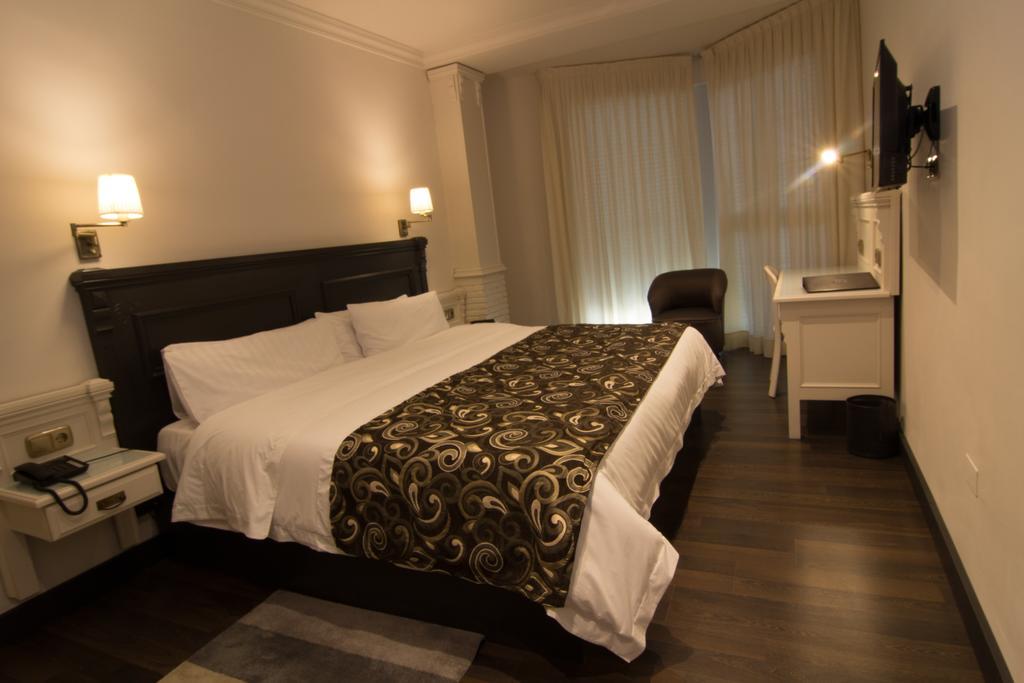 Avent Verahotel Luaran gambar